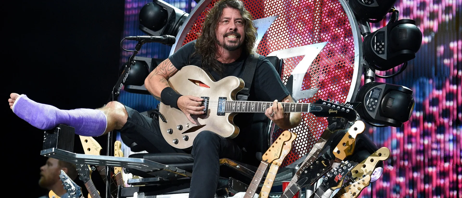 Dave Grohl Broke His Leg on Stage and Finished the Show