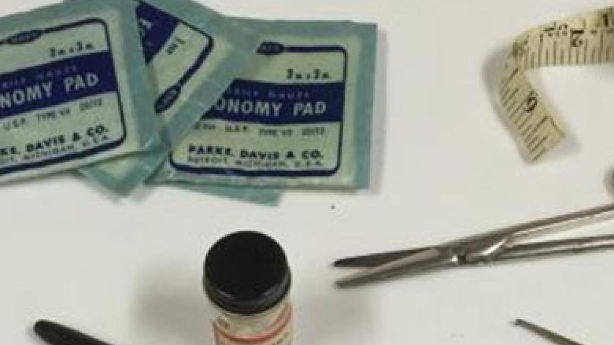 Medical instruments and supplies from a Frontier Nursing Service nurse-midwife’s saddlebag kit – gauze pads, scissors, a tape measure – Smithsonian National Museum of American History