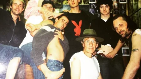 The entire cast of 'The Lord of the Rings' got matching...