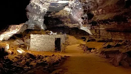 Mammoth Cave in Kentucky is the longest cave system on Earth - over 400 miles of tunnels. In 1842, D