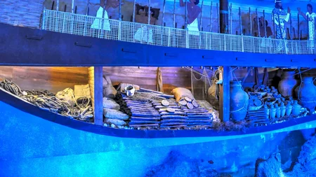 Mehmed Çakir spotted odd metal shapes on the seabed off Turkey in 1982. The sponge diver called them