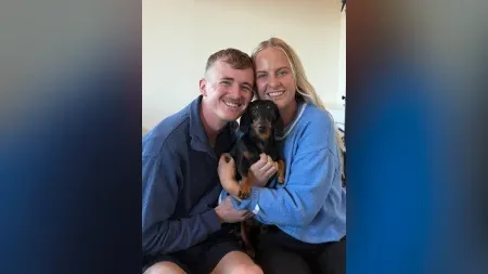Valerie, a miniature dachshund, escaped her owners on Kangaroo Island, Australia and survived alone 